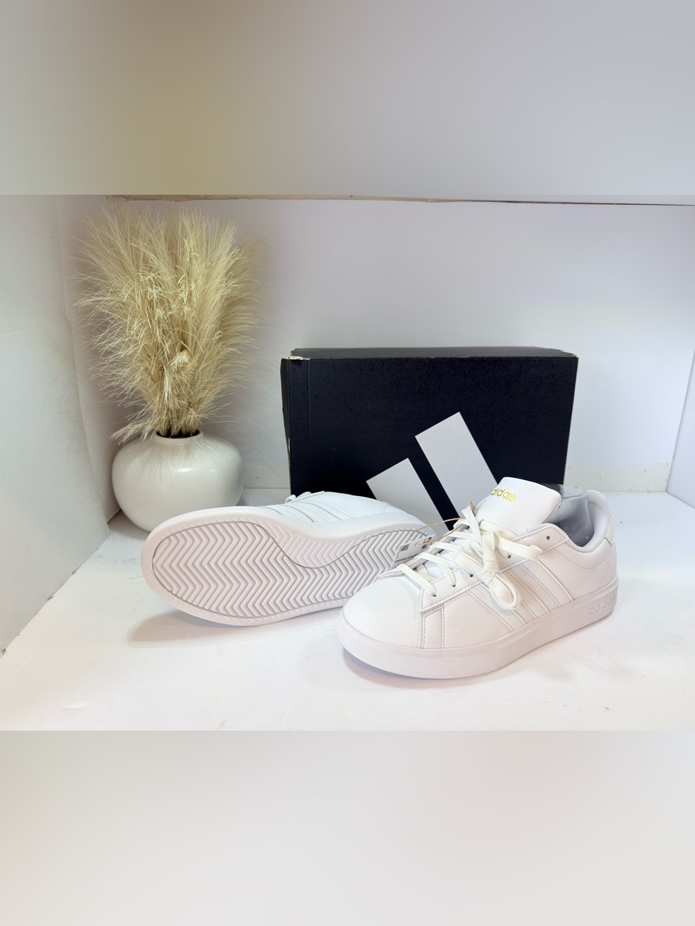 15. Adidas Grand Court 2.0 7.5 Women’s